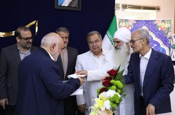 تأکید استاندار خوزستان بر انسجام ملی: همه شهروندان برابرند