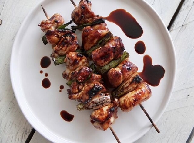 طرز تهیه چیکن یاکیتوری (جوجه کباب ژاپنی)