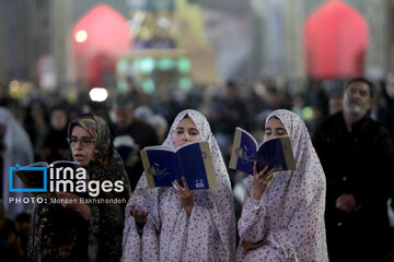Iran : veillée de la 19ᵉ nuit du Ramadan au sanctuaire de l'Imam Reza (P) à Machhad