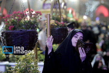Iran : veillée de la 19ᵉ nuit du Ramadan au sanctuaire de l'Imam Reza (P) à Machhad