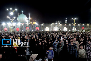Iran : veillée de la 19ᵉ nuit du Ramadan au sanctuaire de l'Imam Reza (P) à Machhad