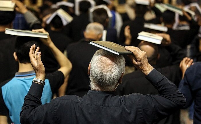 شبزندهداران حرم بانوی کرامت در سوگ امام علی اشک ماتم ریختند