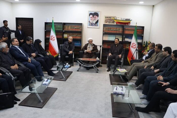 وزیر صمت بر تقویت حوزههای تجارت، انرژیهای تجدیدپذیر و توسعه صنعتی هرمزگان تاکید کرد