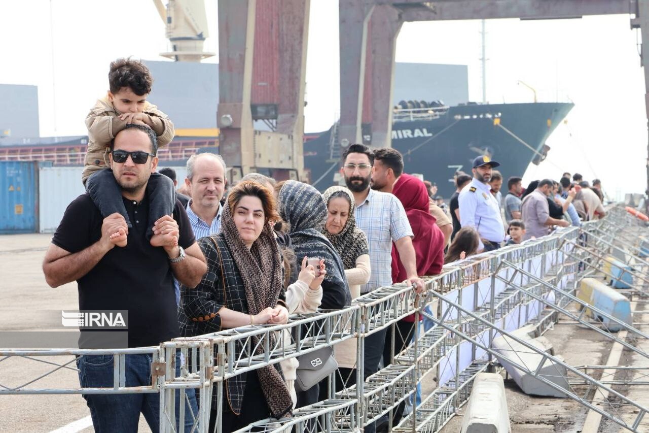 مشکل هشت ساله سوخت شناورهای گردشگری بوشهر در سفر رئیسجمهوری حل شد مشکل هشت ساله سوخت شناورهای گردشگری بوشهر در سفر رئیسجمهوری حل شد