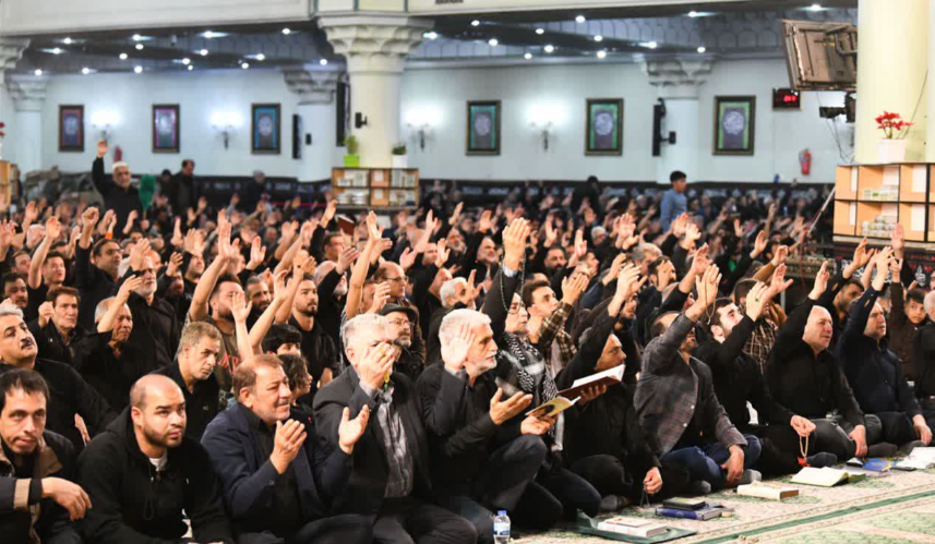 ندای یا رب مومنان کربلای ایران و حرم سیدالکریم در شب قدر طنین انداز گشت