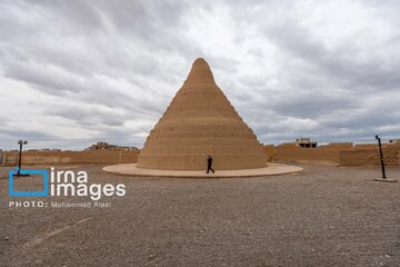 In photos: Abarkuh city tourist attractions