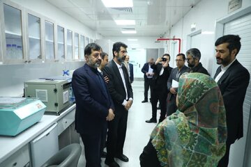 استاندار قم: حمایت از تولید اولویت‌ اصلی استان است