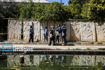 Turistas de Noruz 1404 en Shiraz