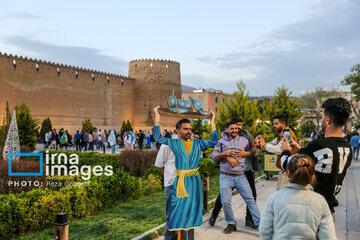 Turistas de Noruz 1404 en Shiraz