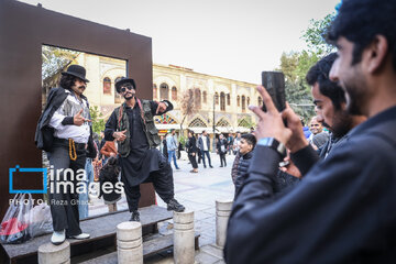 Turistas de Noruz 1404 en Shiraz