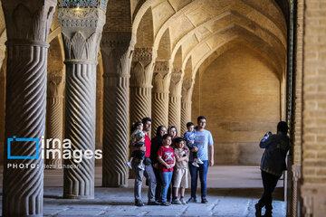 Turistas de Noruz 1404 en Shiraz