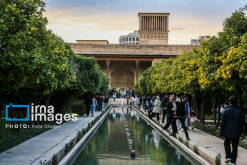 Turistas de Noruz 1404 en Shiraz