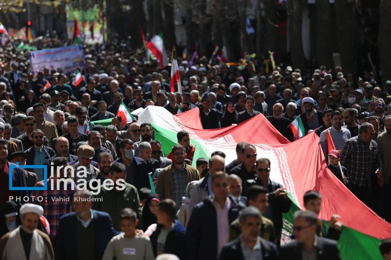 پرچم افراشته ورزشکاران خراسان شمالی در روز قدس 