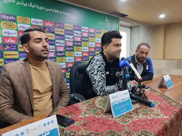 سرمربی تیم فوتبال چادرملو اردکان: دیداری سخت مقابل هوادار تهران داریم+فیلم