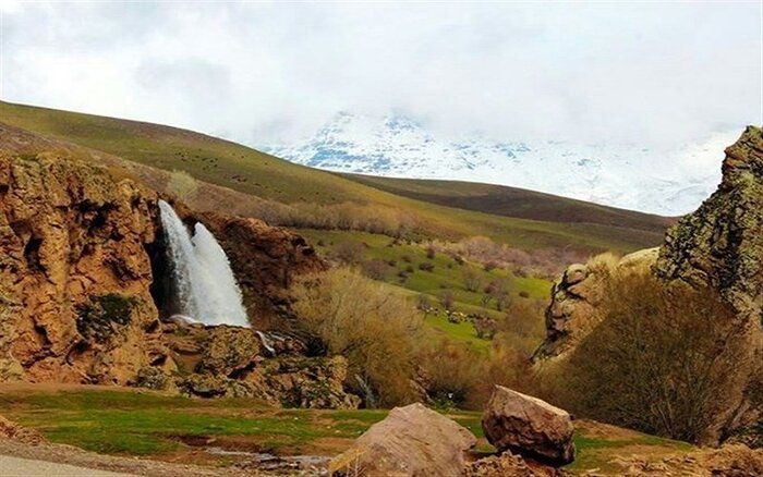 روستای قینرچه تکاب، سرزمین چشمههای آبگرم و آبشار طبیعی