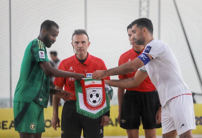 یوزهای ایرانی با شکست عربستان فینالیست شدند؛ راهیابی پا برهنهها به جام جهانی