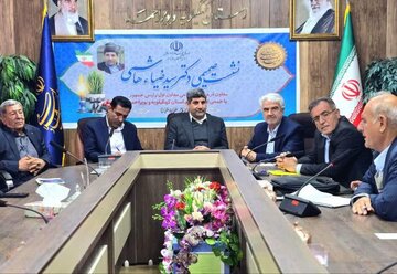 معتقد به گم شدن هویت در نسل جدید نیستم