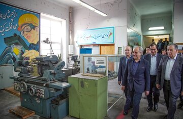 وعده احیا و تجهیز هنرستان صنعتی ماندگار تبریز توسط رییس اتاق بازرگانی ایران
