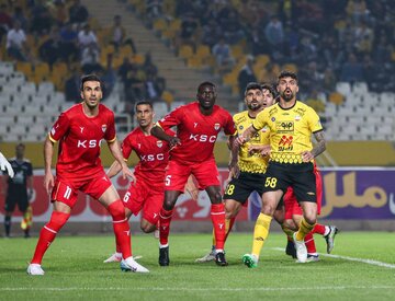 مدافع فولاد، سپاهان را در کورس قهرمانی نگه داشت/ عیدی شیرین ملوان و کامبک هوادار در یزد