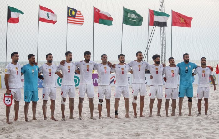شاهکار پابرهنههای ایران؛ یوزهای ایرانی بر بام فوتبال ساحلی آسیا ایستادند