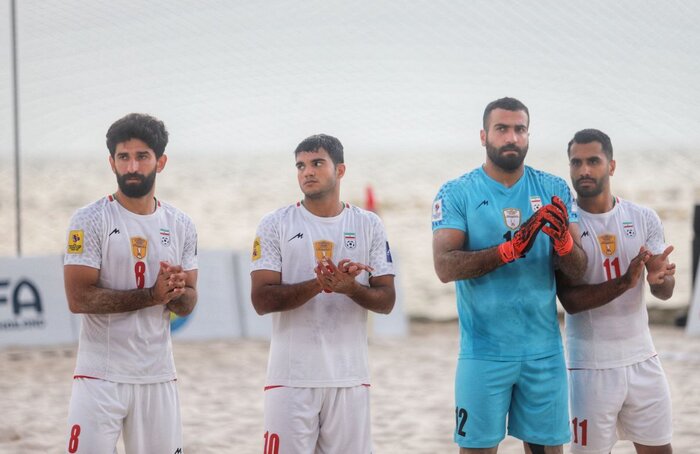 شاهکار پابرهنههای ایران؛ یوزهای ایرانی بر بام فوتبال ساحلی آسیا ایستادند
