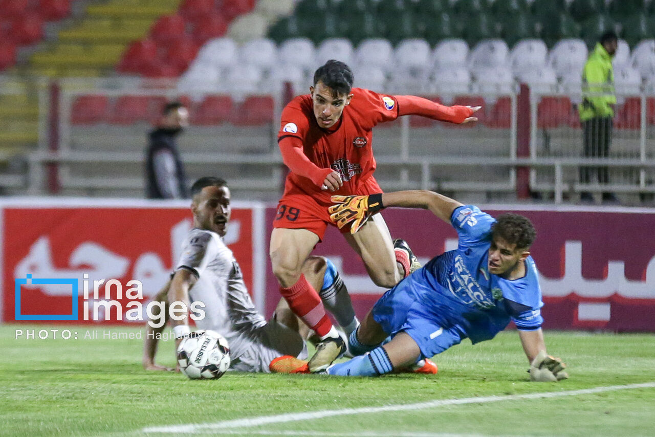 تراكتور يعزز صدارته للدوري الايراني بالفوز على المنيوم اراك