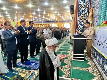 امام‌جمعه بوشهر: قوای سه گانه با هم افزایی برای حل مشکلات مردم تلاش کنند