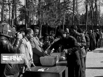 ۱۲ فروردین نماد استقلال، آزادی و ایستادگی ملت ایران است
