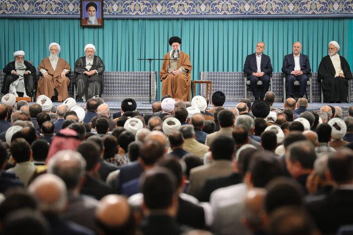 بیانات رهبر معظم انقلاب در دیدار مسئولان نظام و سفرای کشورهای اسلامی
