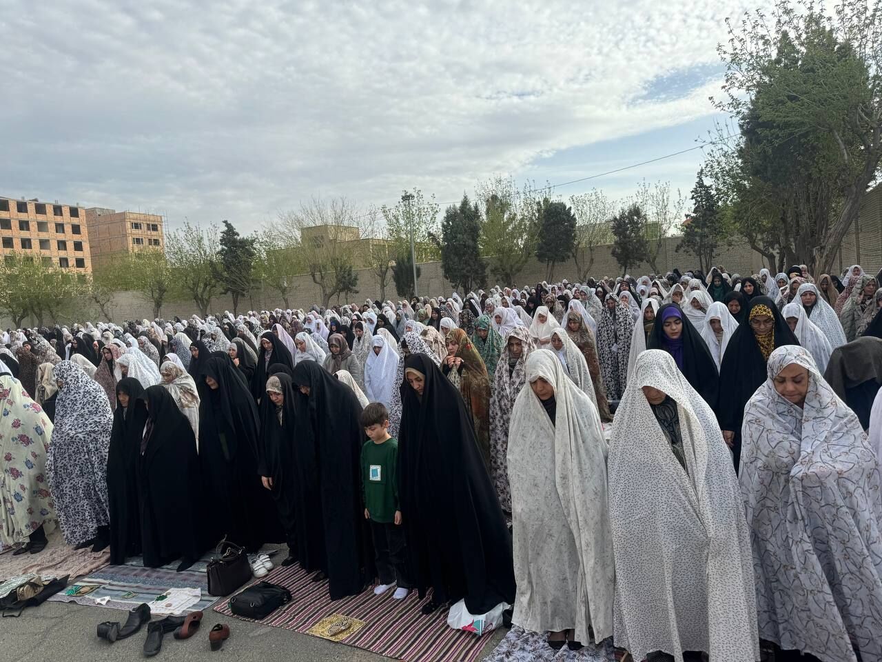 اقامه نماز عید فطر در شهرستانهای استان تهران +فیلم