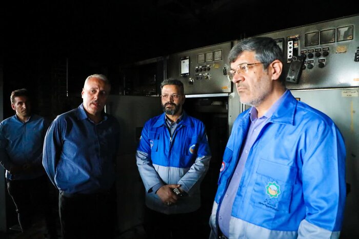 بازدید استاندار یزد از ایستگاههای آسیب دیده خط انتقال آب شرب در اصفهان