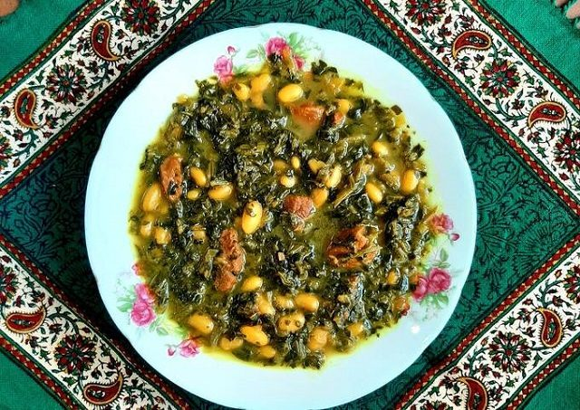 خورش اسفناج قالی؛ گزینهای ایدهآل برای میزهای گیاهی