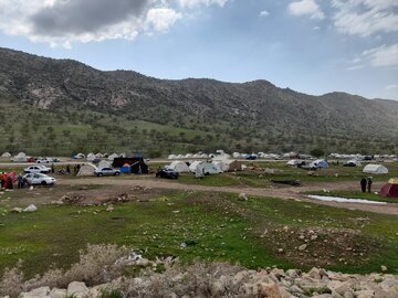 فیلم | حضور گردشگران و مسافران نوروزی در طبیعت میاندار گیلانغرب