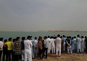 بازدید ۵۰ هزار نفر از چاه نیمه زهک منطقه سیستان در روز طبیعت