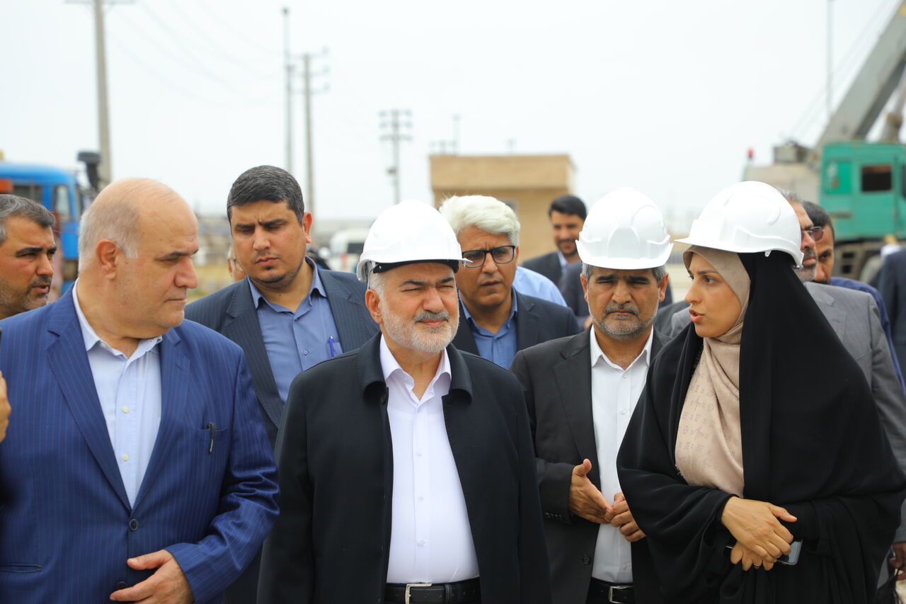استاندار خوزستان: فقر انباشته در سایه ثروت نهفته، قابل پذیرش نیست