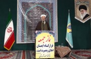 امام جمعه دزفول: رویه کنونی ترامپ منجر به سقوط آمریکا می‌شود