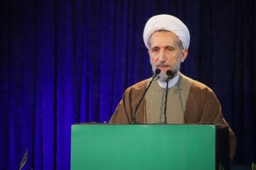 امام جمعه قزوین: معلمان ارزش‌های میهن دوستی و دینی را تقویت کنند