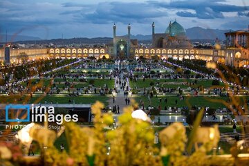 اصفهان می‌تواند مرکز دیپلماسی فرهنگی کشور شود