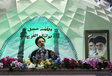 خطیب جمعه بیرجند: جوانان برای مبارزه با فساد وارد میدان شوند