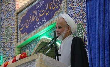 خطیب جمعه کرمان: تحقق شعار سال همکاری مردم و مسئولان را می‌طلبد