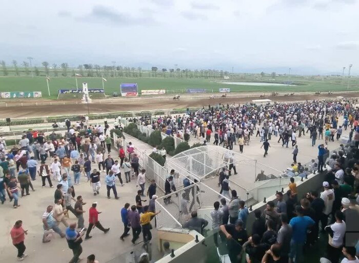 تاخت ۵۴ اسب در آغاز هفته هشتم کورس گنبدکاووس+فیلم