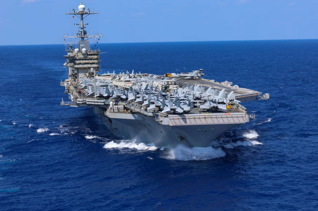 Ejército de Yemen ataca al portaaviones estadounidense en el Mar Rojo