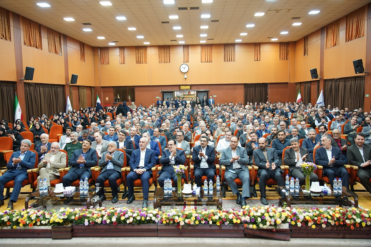 رونمایی از دو برنامه «سرمایهگذاری برای تولید» و «مقابله با تحریمها»