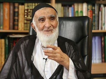 یادبودی برای دانشمند و شاعر آیینی پس از ۱۰ سال