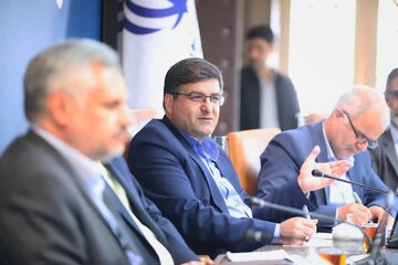 استاندار چهارمحال و بختیاری: در راستای تحقق منافع استان با کسی تعارف نداریم