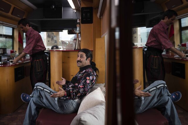 خانوادهای «معمولی» که هنوز دغدغه کنار هم بودن دارند 2 خانوادهای «معمولی» که هنوز دغدغه کنار هم بودن دارند