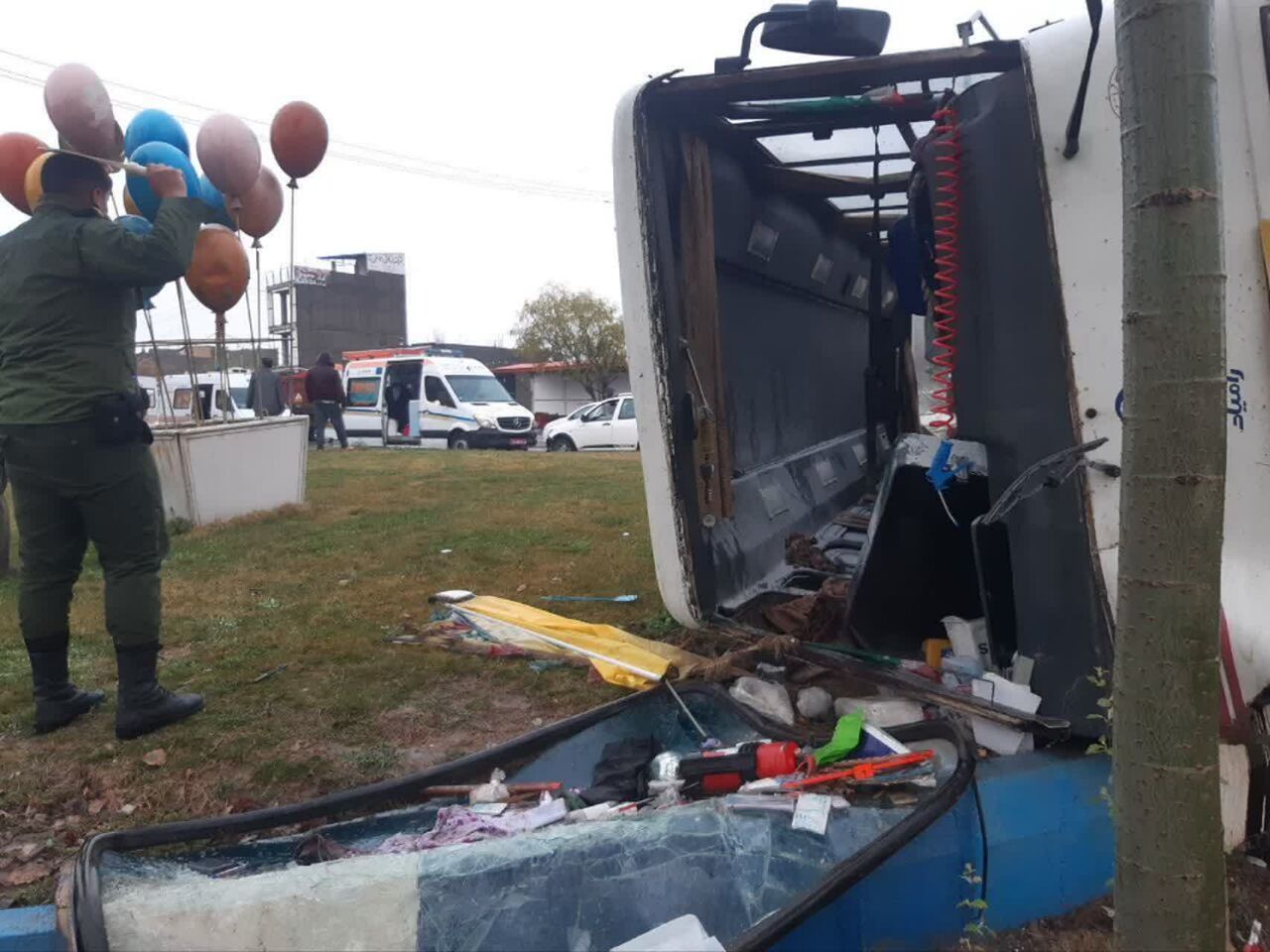 واژگونی مینی بوس در محور بناب - ملکان با هفت مصدوم واژگونی مینی بوس در محور بناب - ملکان با هفت مصدوم