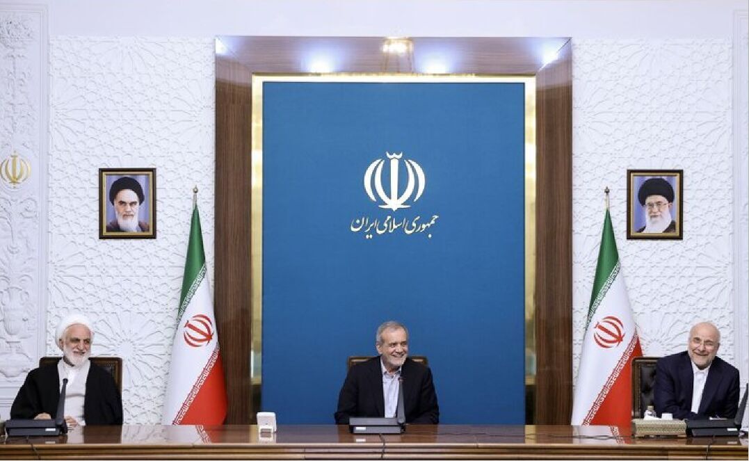 انعقاد اجتماع المجلس الأعلى للتنسيق الاقتصادي لرؤساء السلطات الثلاث