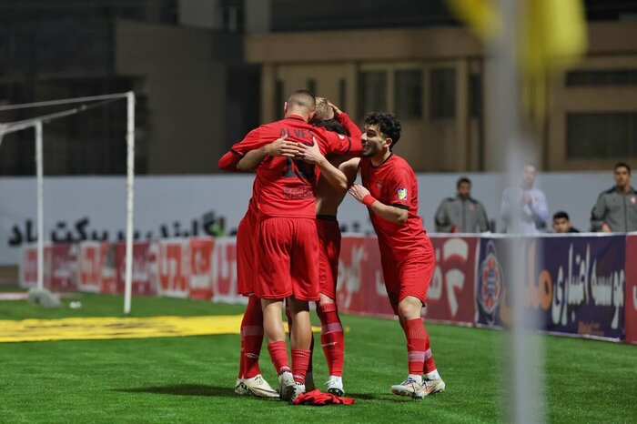 تراکتور در ۱۱ امتیازی قهرمانی