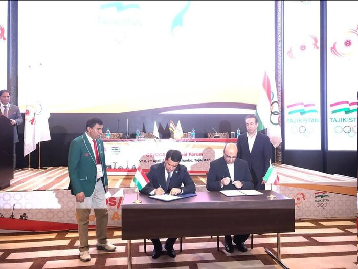 إيران وطاجيكستان توقعان مذكرة تفاهم للتعاون في مجال الریاضة